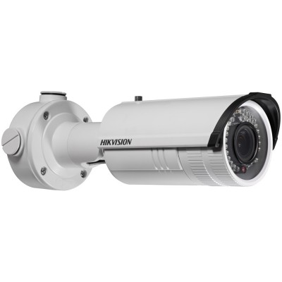 IP камера-цилиндр с моторизованным объективом Hikvision DS-2CD2642FWD-IZS для улицы
